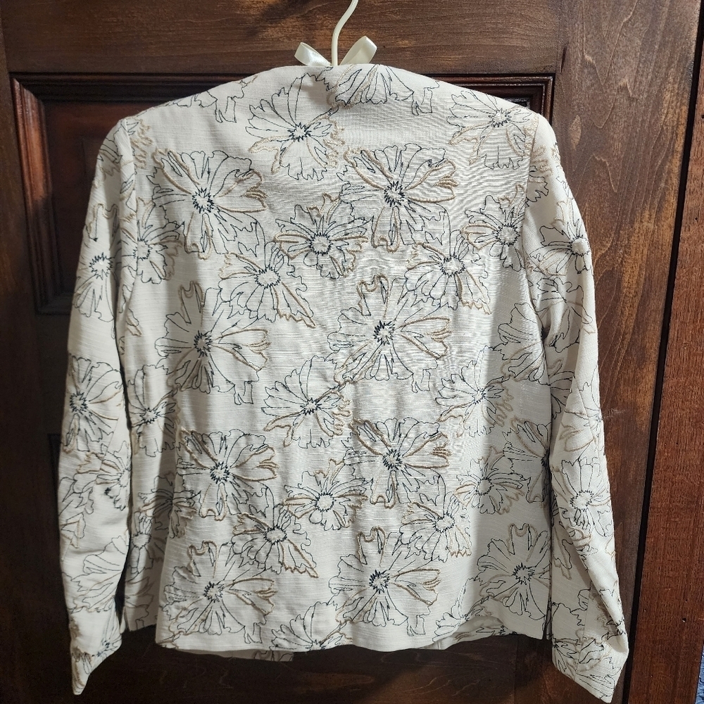 Laura Ashley Petite Floral Embroidered Jacket Size Petite Small - Picture 5 of 9